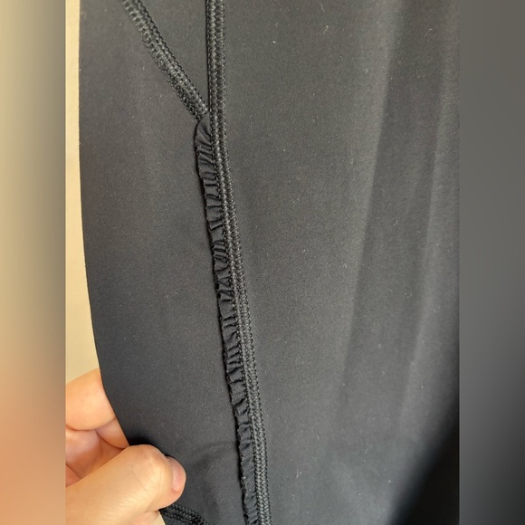 Lululemon Athletica Crop Leggings tight Black High Rise Size 10 - Picture 4 of 13
